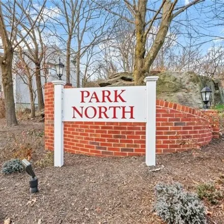 Rent this 3 bed condo on 95 Pine Ridge Road in Stratfield, Fairfield