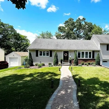 Rent this 3 bed house on 323 Maplewood Drive in Paramus, NJ 07652
