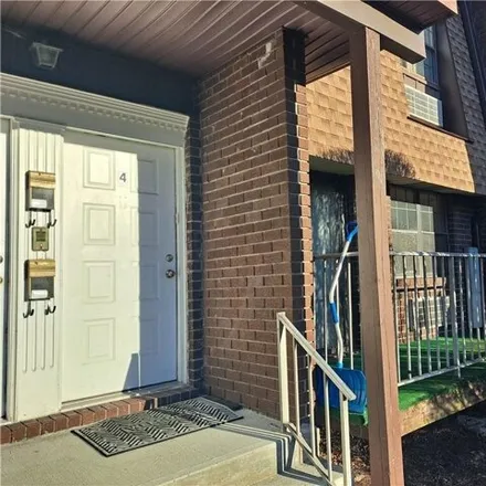 Rent this 2 bed condo on 424 Carpenter Avenue in City of Newburgh, NY 12550