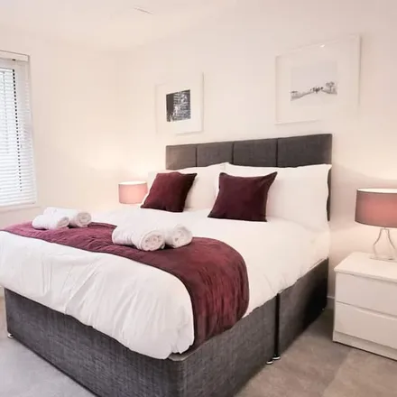 Rent this 2 bed apartment on London in W4 3AF, United Kingdom