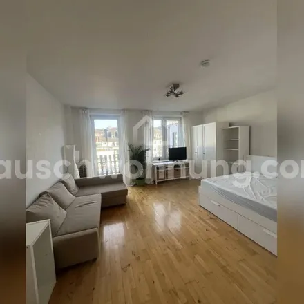 Rent this 1 bed apartment on Rathausufer 10 in 40213 Dusseldorf, Germany