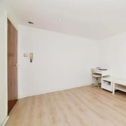 Image 5 - Budhill Avenue, Glasgow, G32 0PA, United Kingdom - Apartment for sale