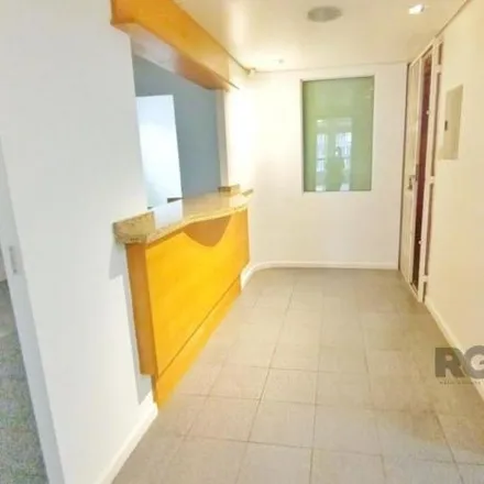 Rent this studio house on Avenida Teresópolis 3117 in Teresópolis, Porto Alegre - RS