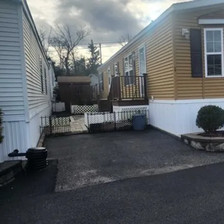 Buy this studio apartment on 34 Easy Drive in Jefferson Township, NJ 07438