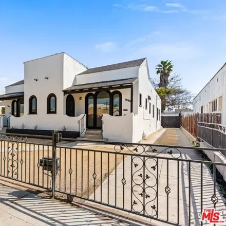 Image 3 - 2860 12th Avenue, Los Angeles, CA 90018, USA - House for rent
