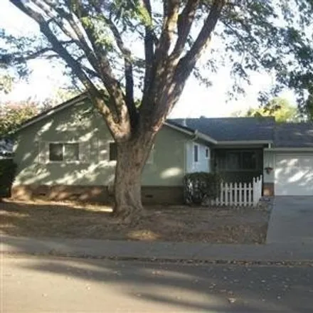 Buy this 3 bed house on 19 West el Campo Avenue in Stockton, CA 95269