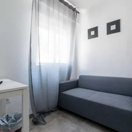 Image 3 - Carrer del Duc de Mandas, 33, 46019 Valencia, Spain - Apartment for rent