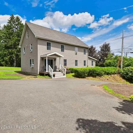 Buy this 4 bed house on 101 Main St in Lake Katrine, New York