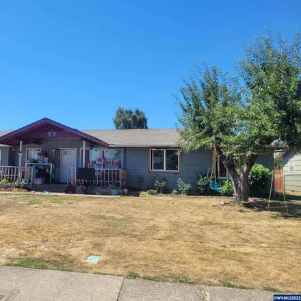Buy this 3 bed house on 1097 39th Avenue Northeast in Salem, OR 97301