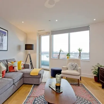 Rent this 3 bed apartment on London in SW11 3FU, United Kingdom
