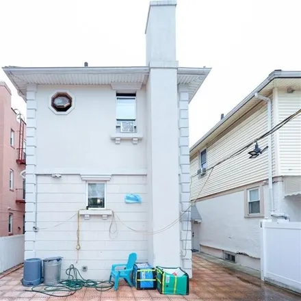 Image 4 - 1534 W 9th St, Brooklyn, New York, 11204 - House for sale