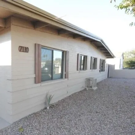 Buy this studio house on 7110 North 68th Avenue in Glendale, AZ 85303