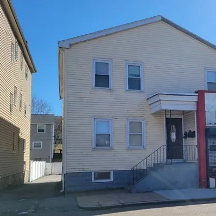 Rent this 3 bed apartment on 994 River Street in Boston, MA 02137