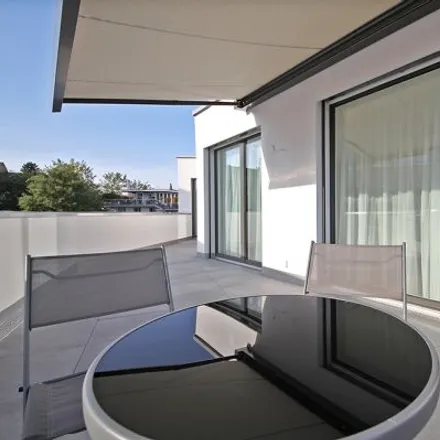 Rent this 4 bed apartment on Moosackerstrasse 9a in 8405 Winterthur, Switzerland