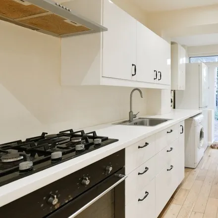 Image 5 - Valentines Road, London, IG1 4SA, United Kingdom - Apartment for rent