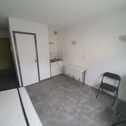 Rent this 1 bed apartment on 19 Impasse de la Mairie in 62217 Achicourt, France