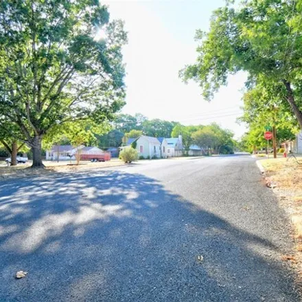 Image 4 - 284 West Schubert Street, Fredericksburg, TX 78624, USA - House for sale