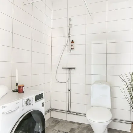 Rent this 1 bed apartment on Vasagatan 61A in 722 18 Västerås, Sweden