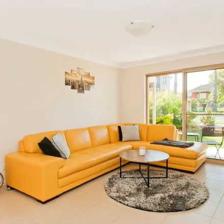 Image 2 - Ulster Avenue, Warilla NSW 2528, Australia - Apartment for rent