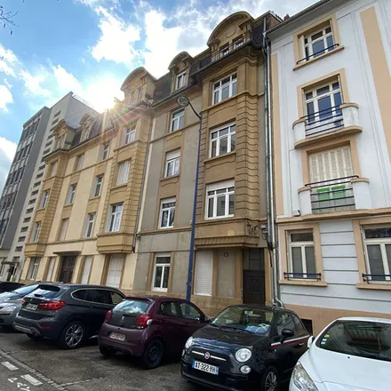 Rent this 3 bed apartment on 21 Avenue de Plantières in 57070 Metz, France