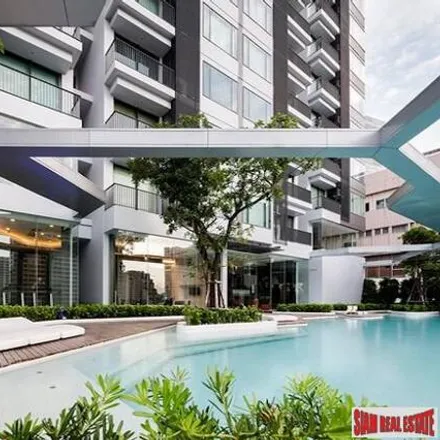 Rent this 1 bed apartment on unnamed road in Baan Krua Nuea, Ratchathewi District