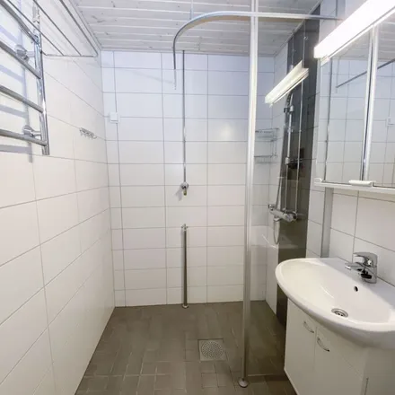 Rent this 1 bed apartment on Kangaslammentie 12 in 40340 Jyväskylä, Finland