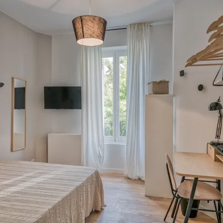 Rent this 1 bed apartment on 198 Boulevard du Président Wilson in 33000 Bordeaux, France