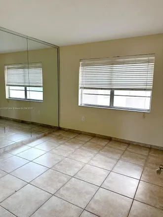 Image 5 - 1601 Southwest 42nd Avenue, Coral Gables, FL 33134, USA - Condo for rent