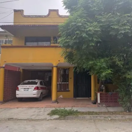Buy this 2 bed house on Floresta in 93310 Poza Rica, VER