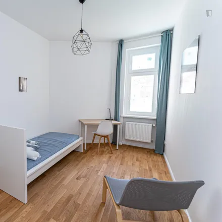 Rent this 4 bed room on Bornholmer Straße 85 in 10439 Berlin, Germany