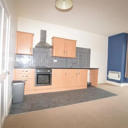 Image 3 - The Grove, Baildon, BD10 9JS, United Kingdom - Apartment for rent