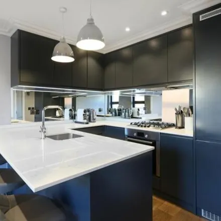 Image 3 - 4 Cambridge Road, London, W7 3PA, United Kingdom - Apartment for sale