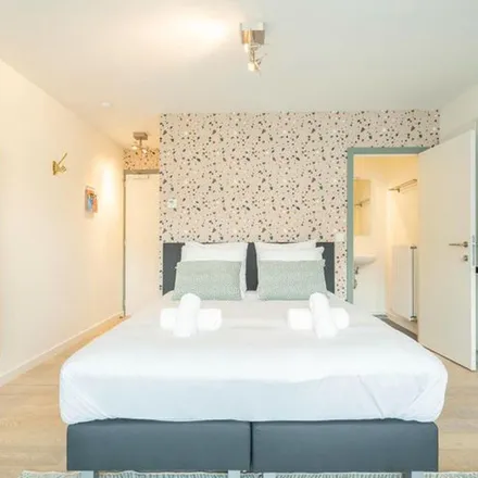 Rent this 1 bed apartment on Oudevaartplaats 62 in 2000 Antwerp, Belgium