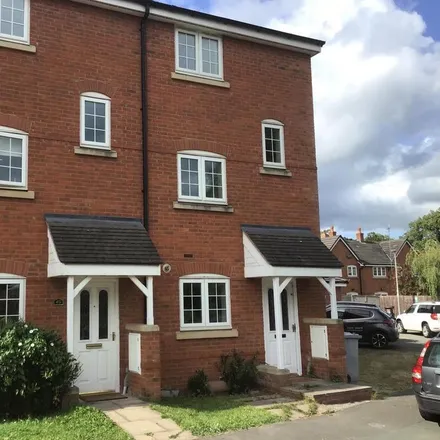 Rent this 4 bed townhouse on Williamson Drive in Nantwich, CW5 5GJ
