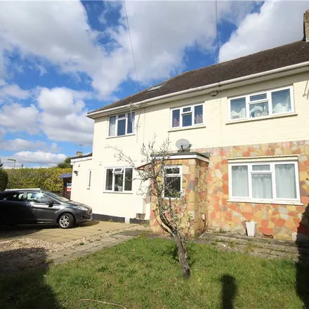 Image 5 - Larchwood Drive, Englefield Green, TW20 0SQ, United Kingdom - Apartment for rent