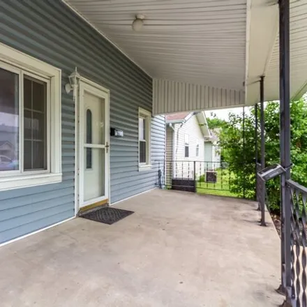 Image 2 - 512 S Pike St, Shelbyville, Indiana, 46176 - House for sale