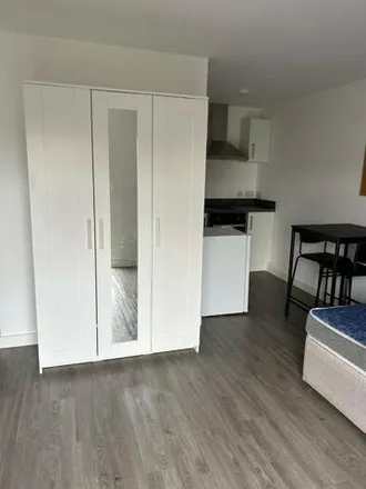 Rent this studio apartment on 20-30 Chapel Walk in Cathedral, Sheffield