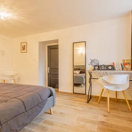 Rent this 1 bed duplex on Rue Porte de Mâcon in 71250 Cluny, France