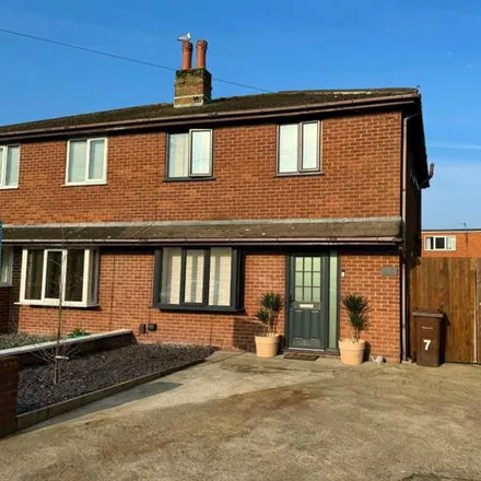 Buy this 3 bed duplex on Orchard Close in Freckleton, PR4 1UP