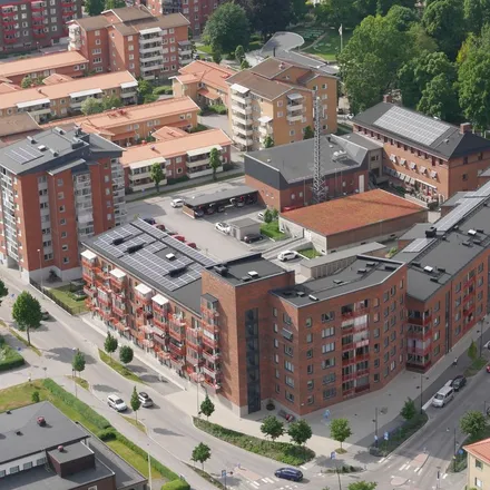 Rent this 3 bed apartment on Linnévägen in 641 30 Katrineholm, Sweden
