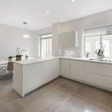 Rent this 3 bed apartment on 11 St. James's Place in London, SW1A 1NP