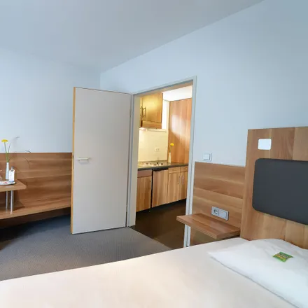 Image 1 - GHotel, Lathusenstraße 35, 30625 Hanover, Germany - Apartment for rent