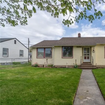 Buy this 3 bed house on 349 7th Avenue Southwest in Ephrata, WA 98823