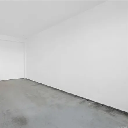 Image 3 - 141-10 25th Road, New York, NY 11354, USA - Apartment for sale