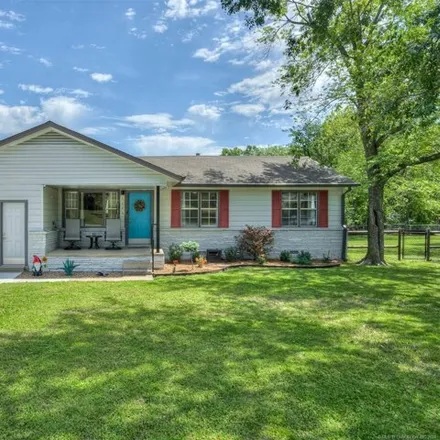 Buy this 4 bed house on 1189 North 4th Street in Broken Arrow, OK 74012