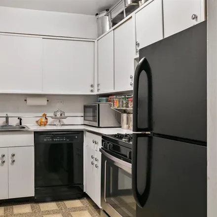 Image 3 - 333 EAST 75TH STREET 4F in New York - Apartment for sale