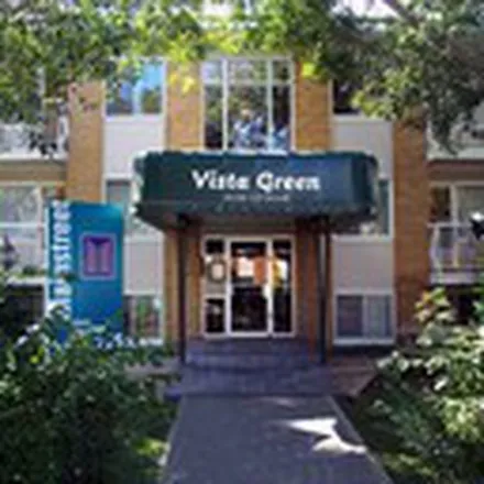 Image 3 - Vista Green, 10610 115 Street NW, Edmonton, AB T5H 3K6, Canada - Apartment for rent
