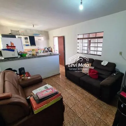 Buy this 3 bed house on Rua Cachoeira Dourada in Marta Helena, Ituiutaba - MG