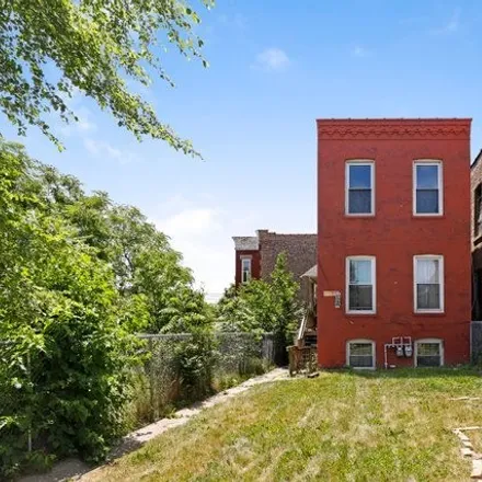 Buy this 3 bed duplex on 2907 West Warren Boulevard in Chicago, IL 60624