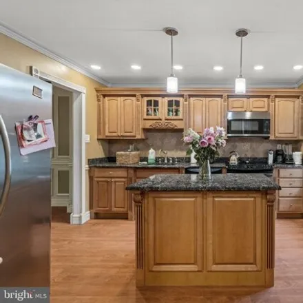 Image 5 - 1014 Hartley Court, Terrestria, Gloucester Township, NJ 08081, USA - Townhouse for sale